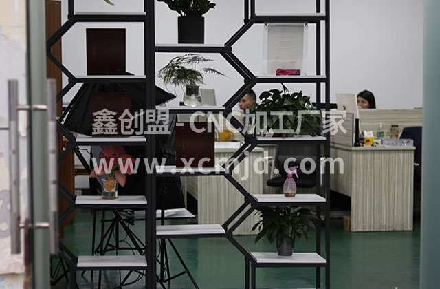 大家為何選擇五軸CNC加工中心，有哪些優(yōu)勢？